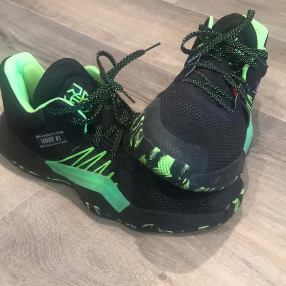 don issue 1 black and green